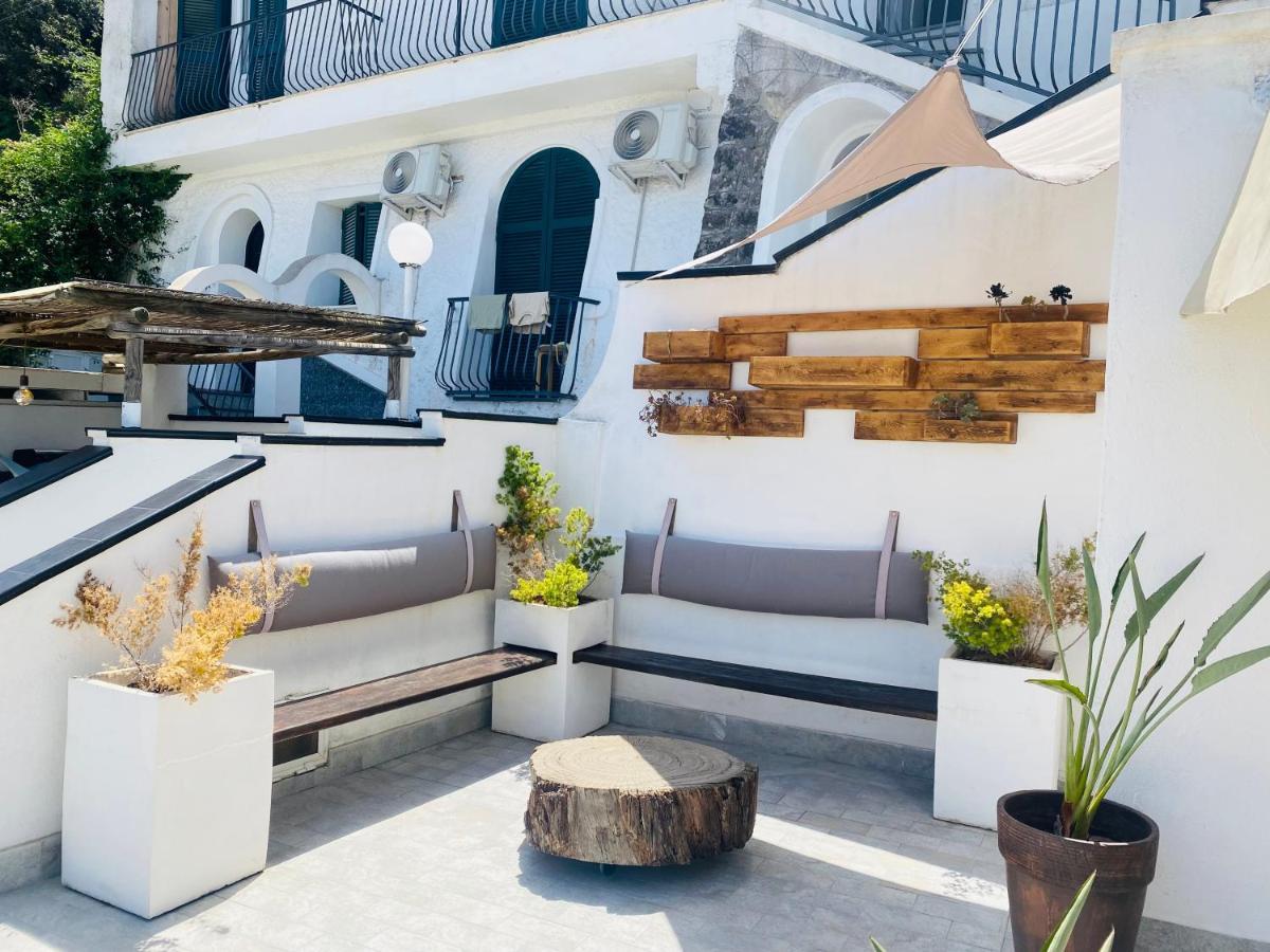 Black Market Hotel ايسكيا المظهر الخارجي الصورة
