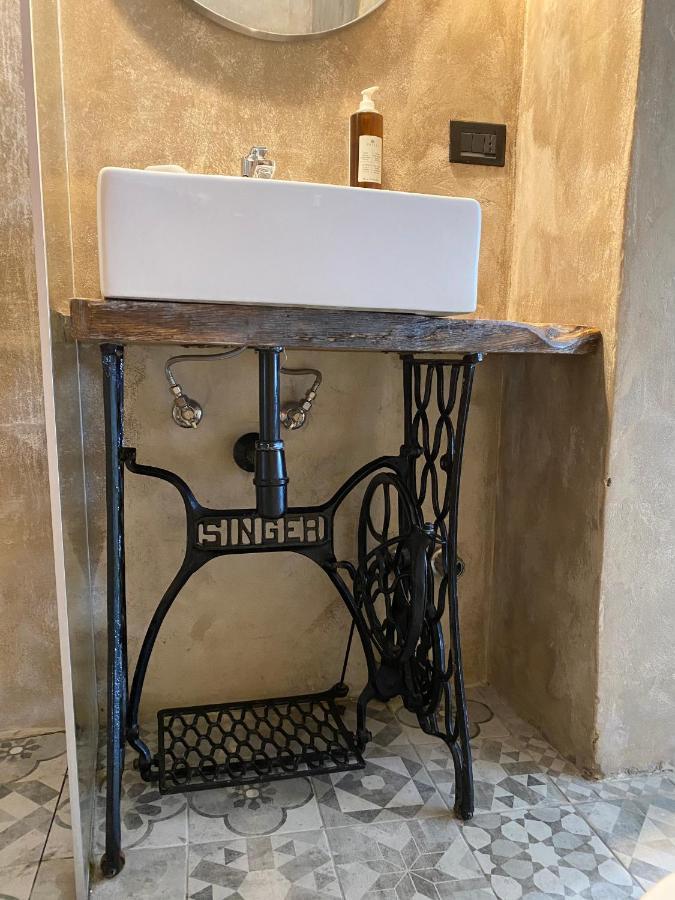 Black Market Hotel ايسكيا المظهر الخارجي الصورة